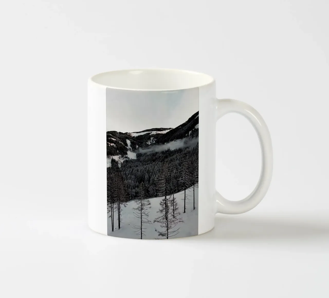 A Calm Winter's Day tazza in ceramica da Sebastian Hilgetag