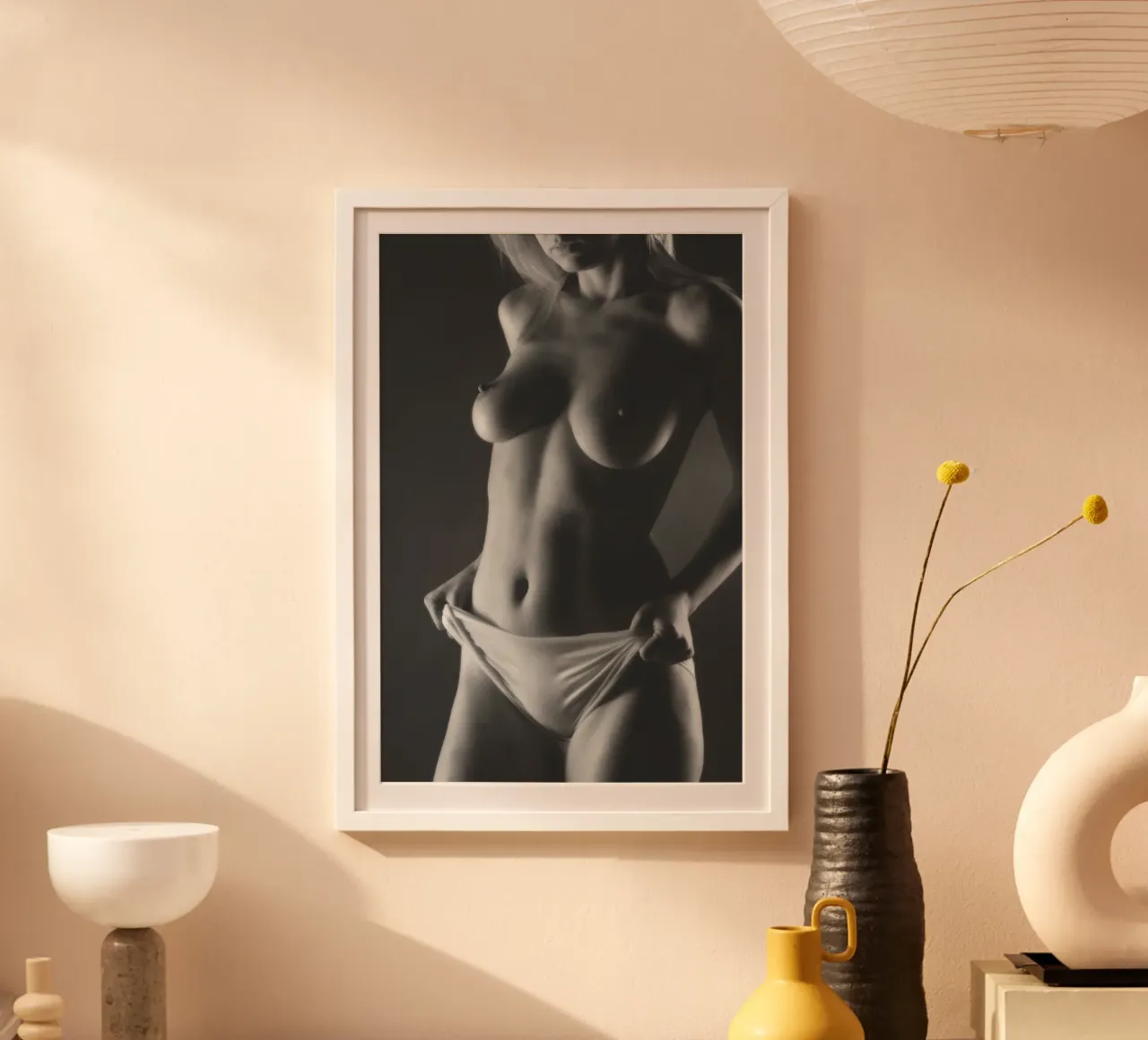 Emilia Topless Mono poster da Dave Hare Photography