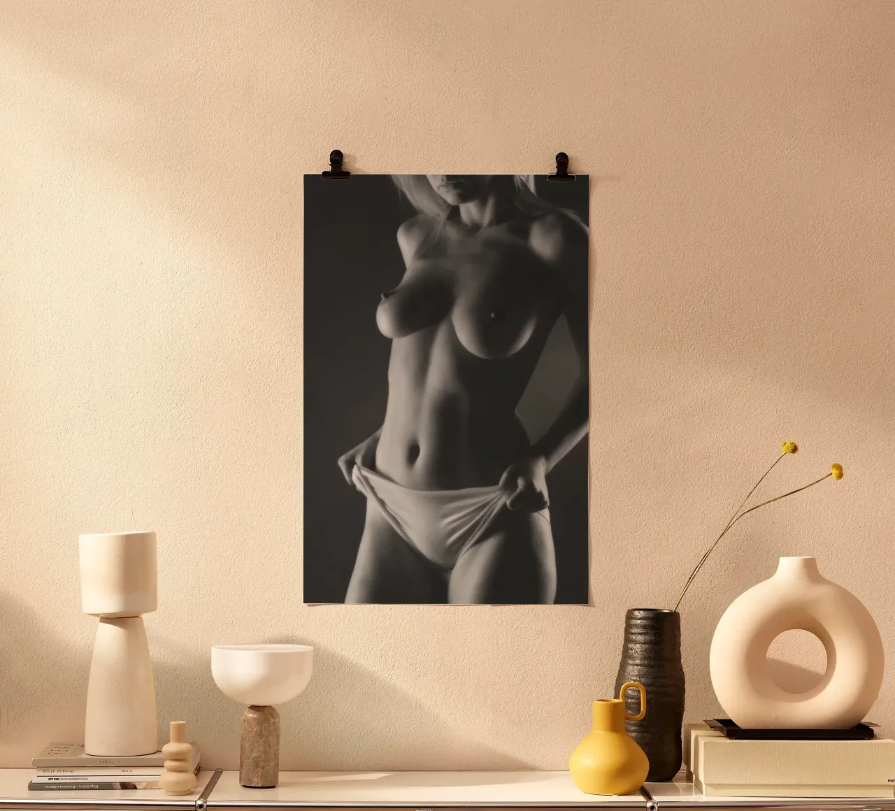Emilia Topless Mono poster da Dave Hare Photography