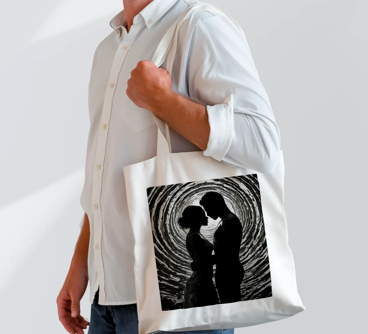 Un momento di intimità immortalato tra una coppia che si staglia in un angolo borsa in juta da DesignDoodle