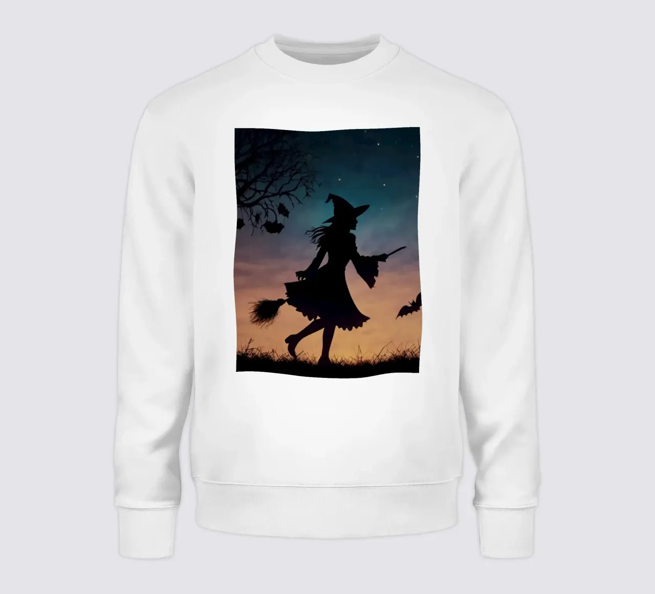 Een silhouet van een heks vliegend op een bezemsteel in een schemerige vleermuis sweatshirt van DesignDoodle
