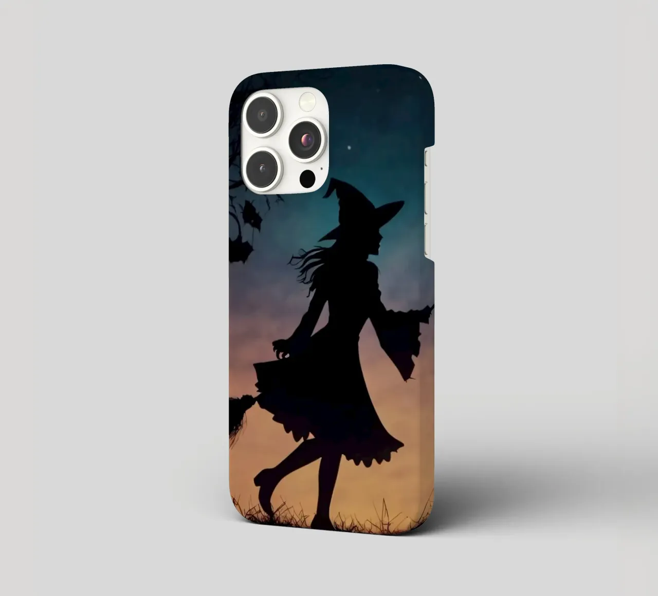 Una strega in controluce che vola su un manico di scopa in un pipistrello crepuscolare cover iphone da DesignDoodle
