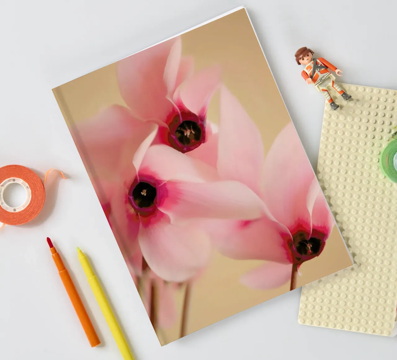 Pretty In Pink Notizbuch von Flora & Fauna