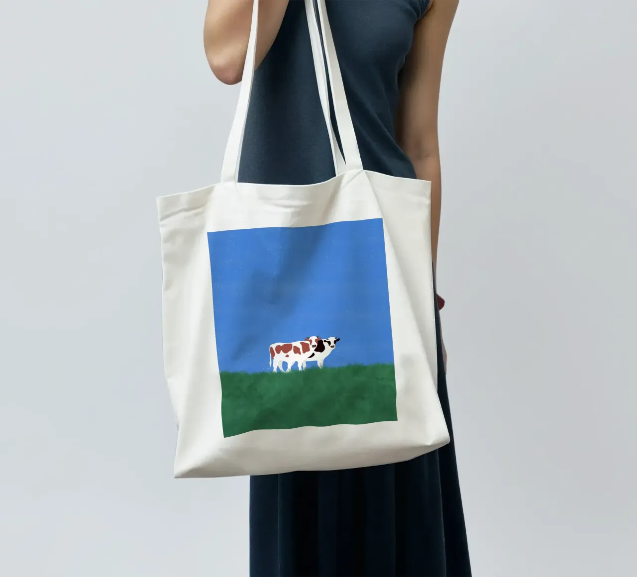 Mucche nell'erba borsa in juta da Little Dean