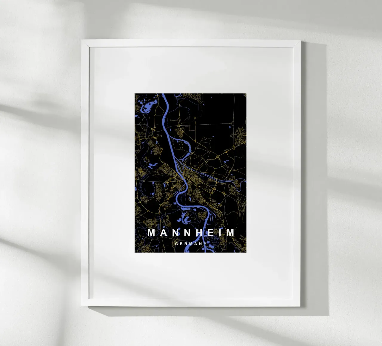 Mannheim Germania - Mappa della città in nero e oro poster da Cartographers Library