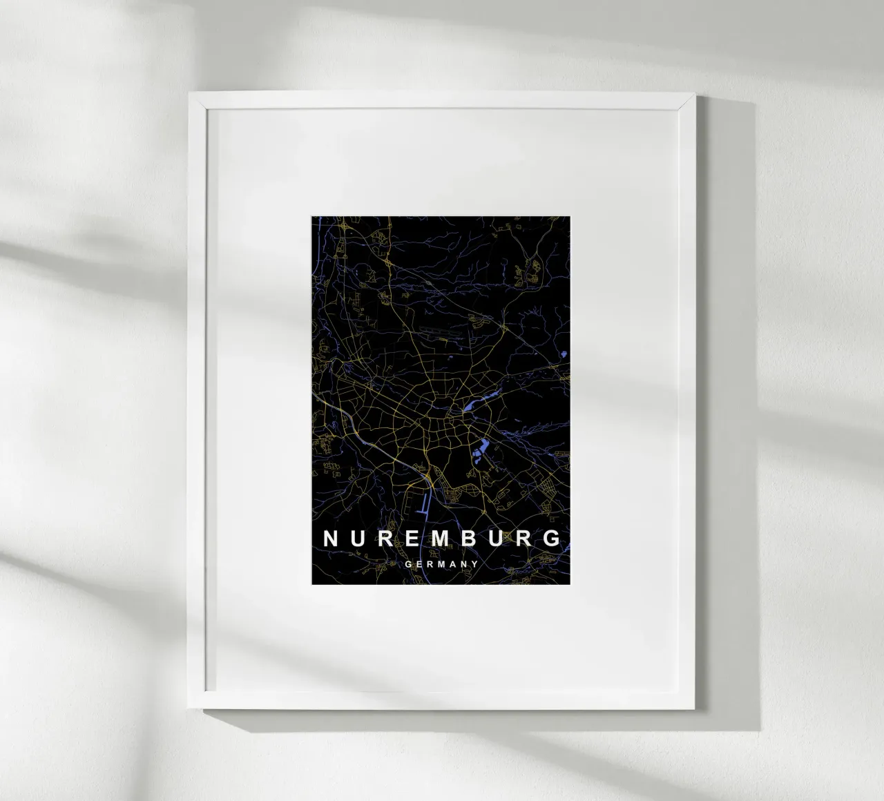 Norimberga Germania - Mappa della città in nero e oro poster con telaio in alluminio da Cartographers Library