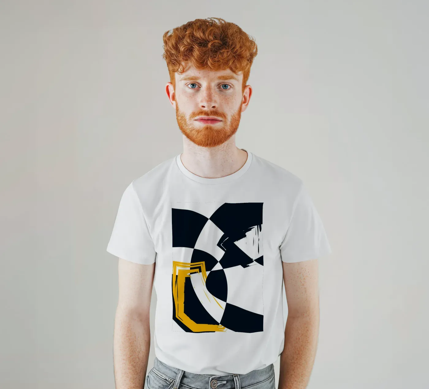 Dynamic composition t-shirt da LisaArtes