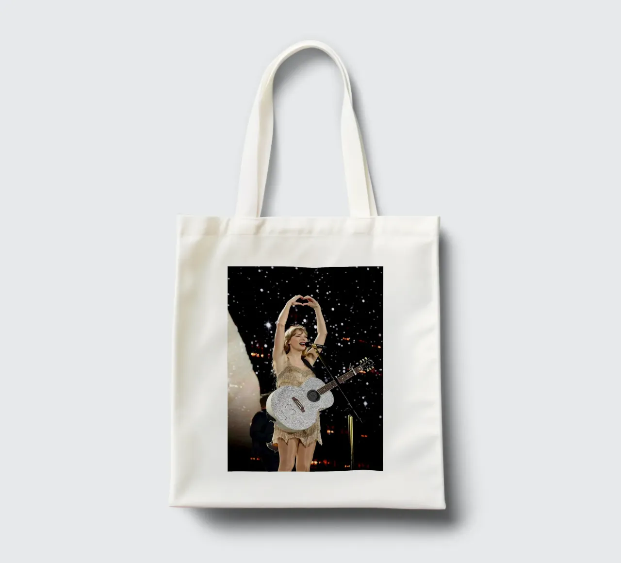 Taylor Swift perform borsa in juta da avissta