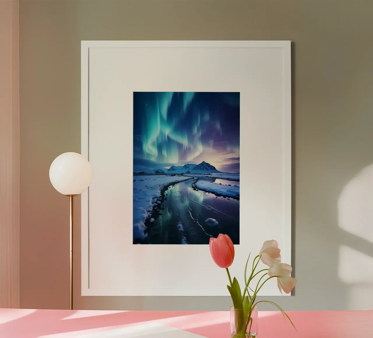 Blauw noorderlicht poster met kunststof frame van Matthew Katz