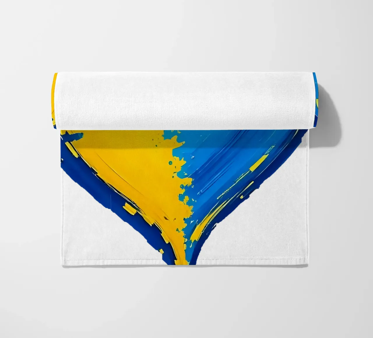 cœur_bleu_jaune_2a serviette de plage de Pink- und LoveArt by LK