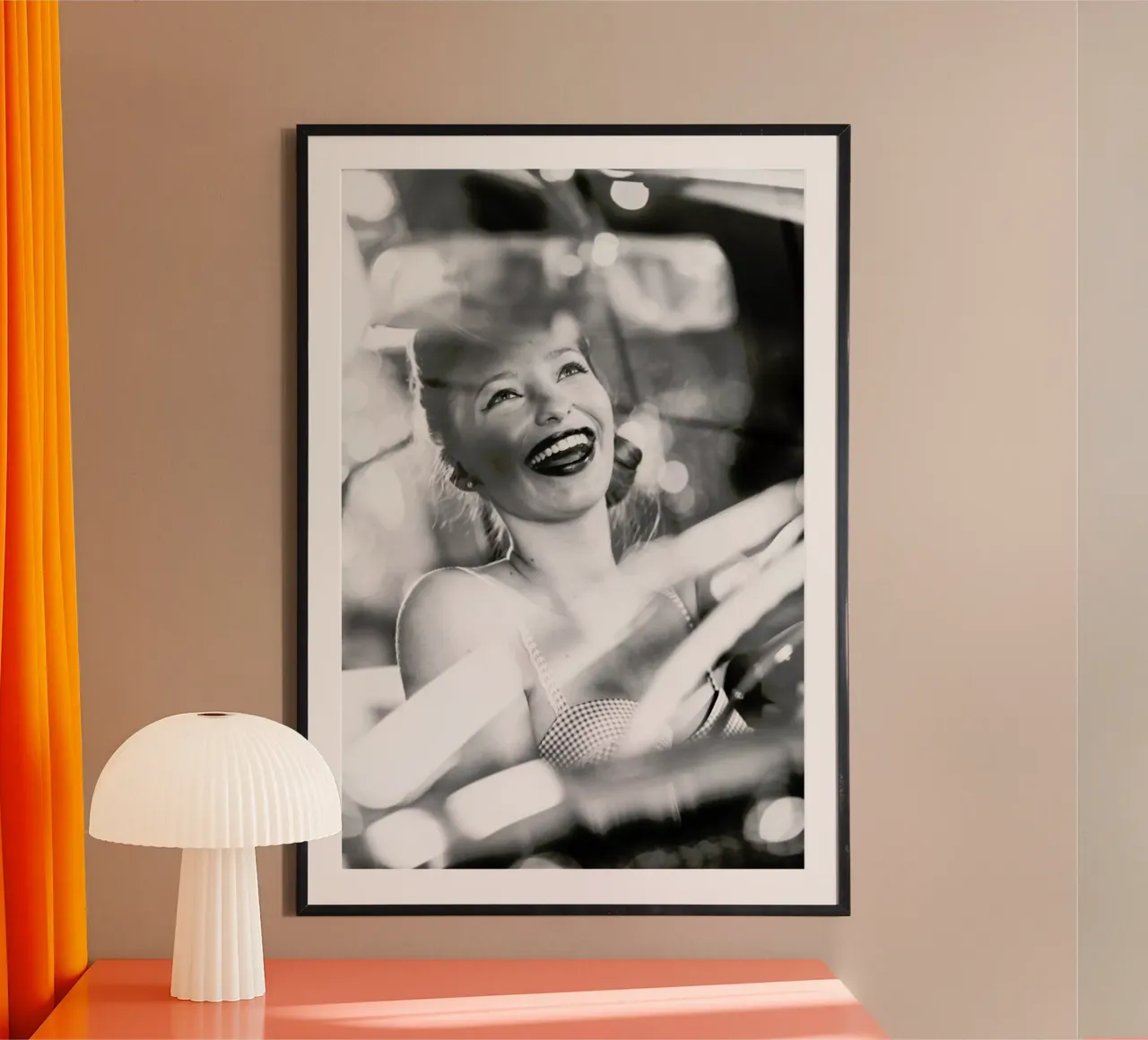 Cruising poster con telaio in plastica da Runway Collective