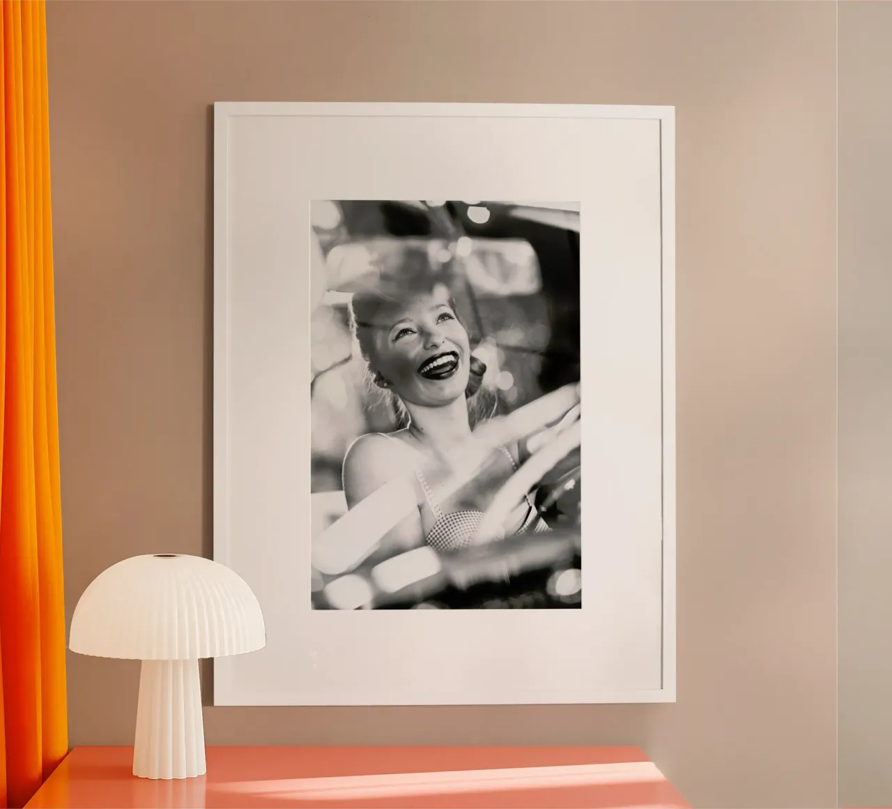Cruising poster con telaio in plastica da Runway Collective
