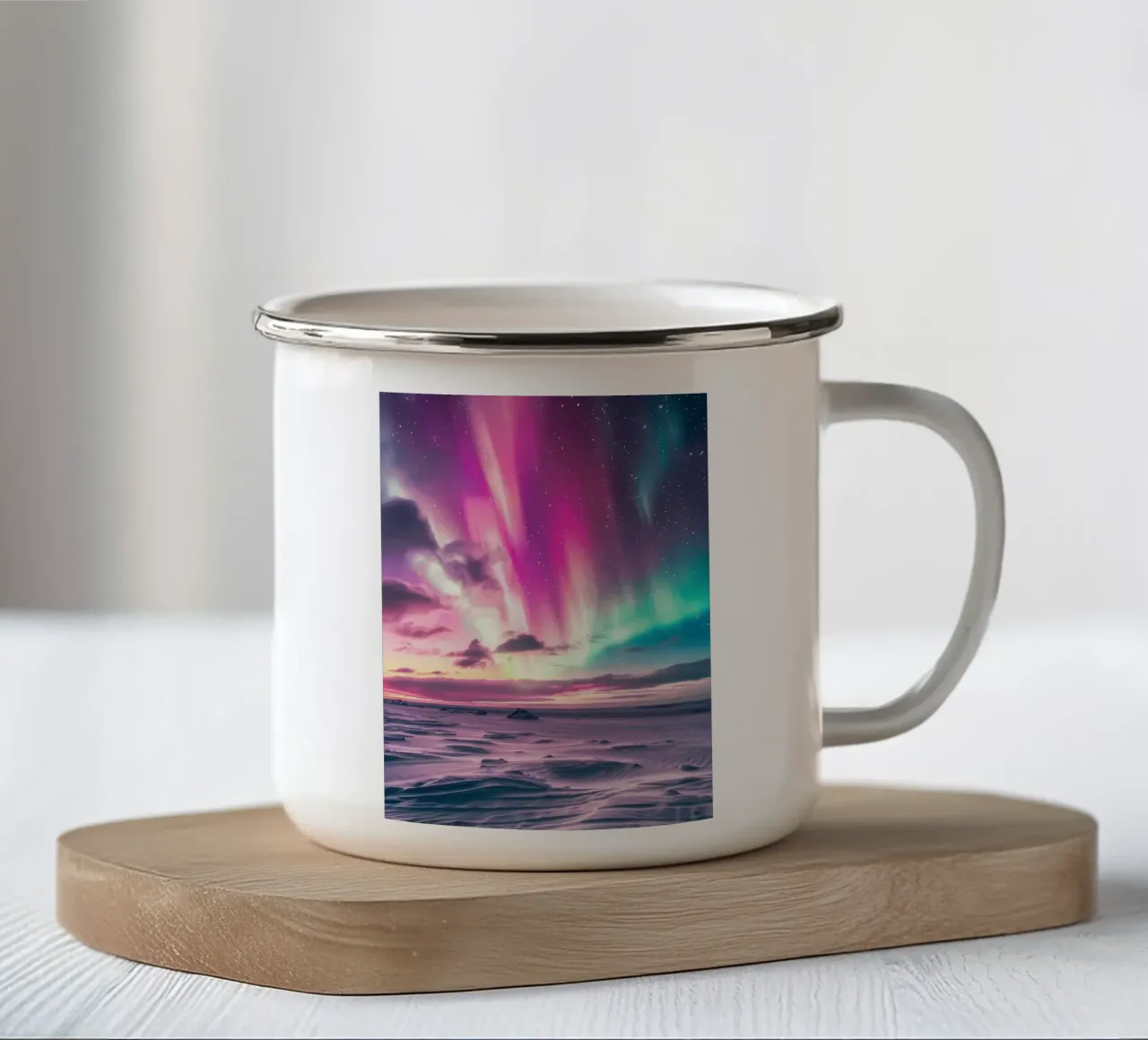 L'Aurora Boreale colorata tazza in smalto da Matthew Katz