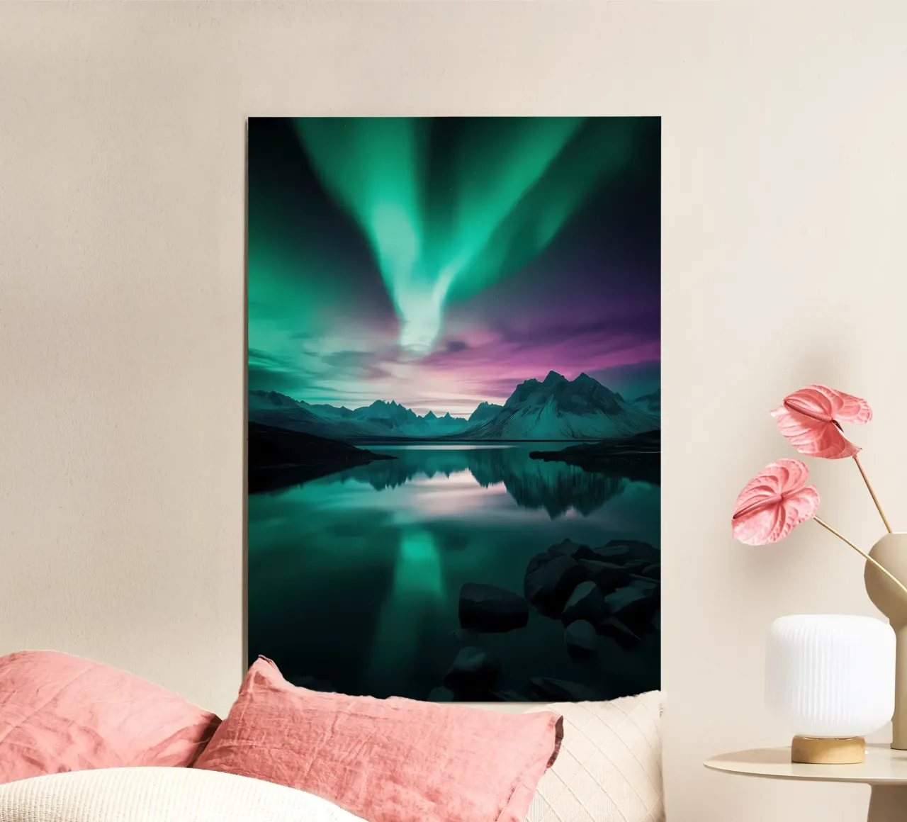 Aurora boreale sulle montagne poster da Matthew Katz