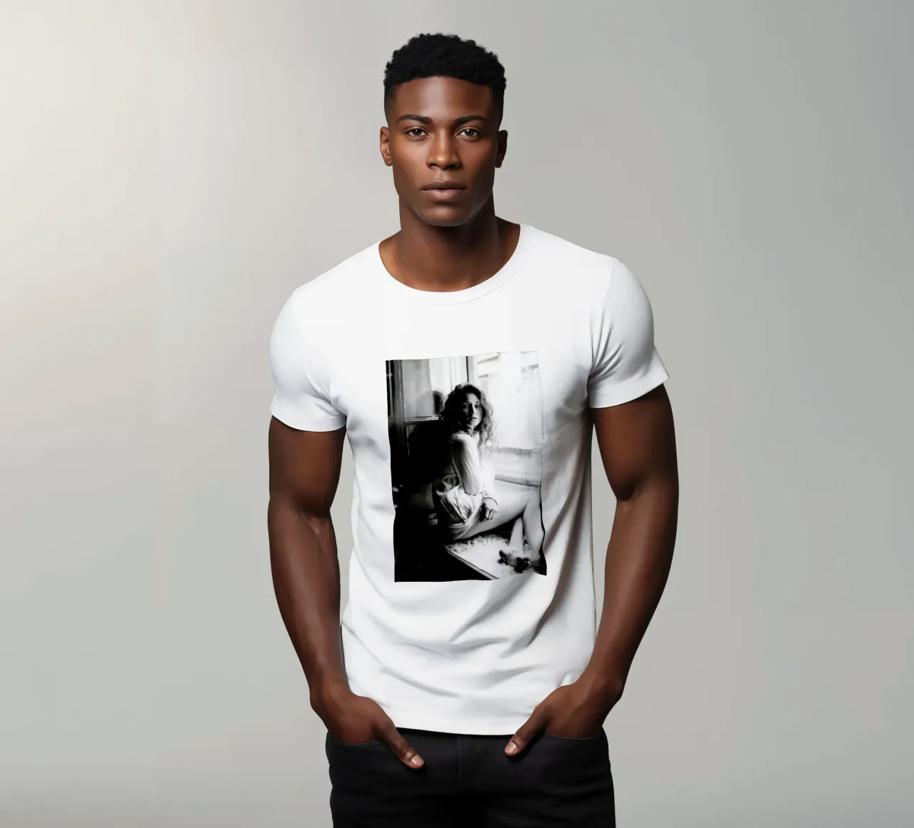 Watching from the Window t-shirt da Runway Collective