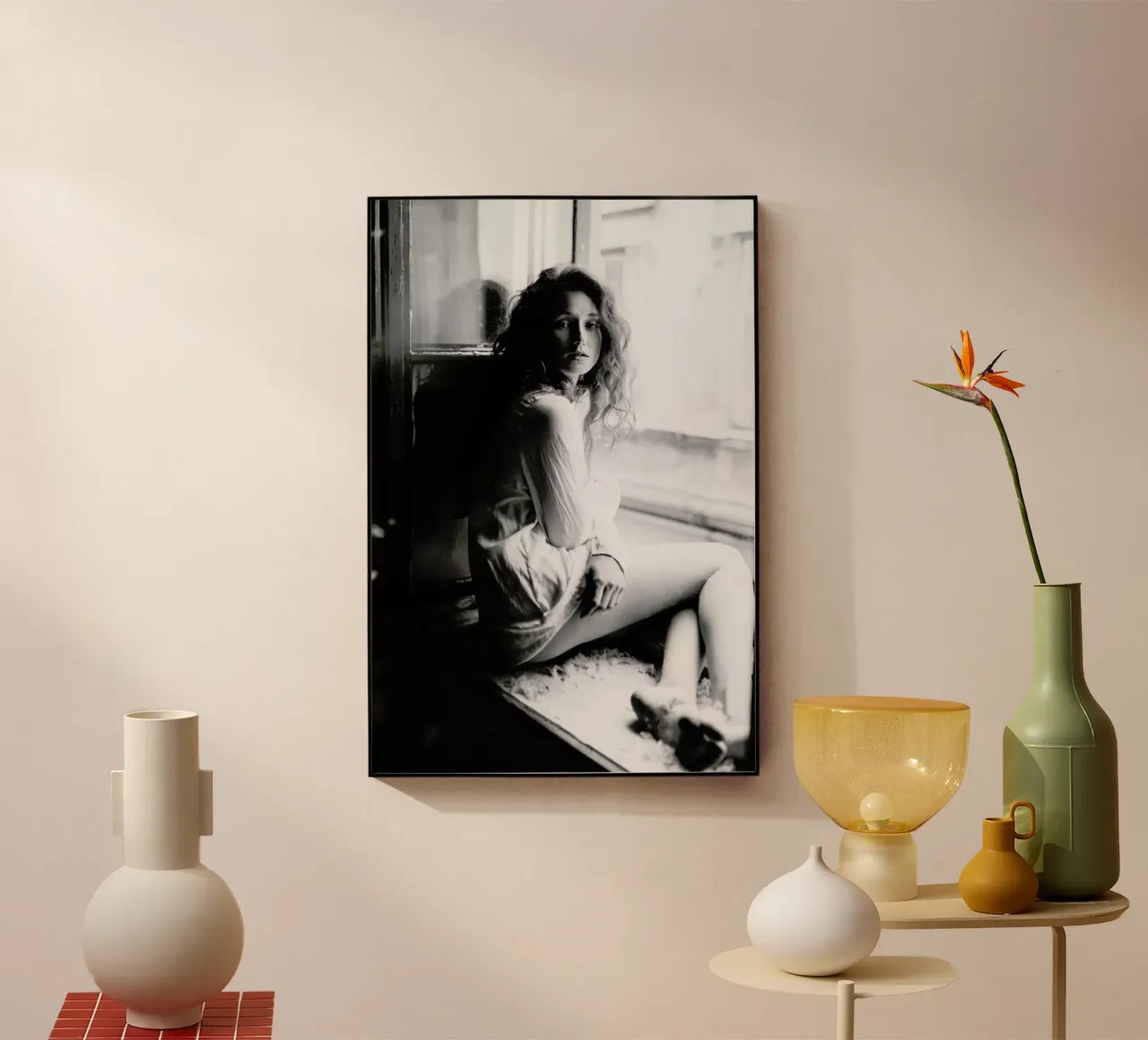 Watching from the Window plexiglass da Runway Collective