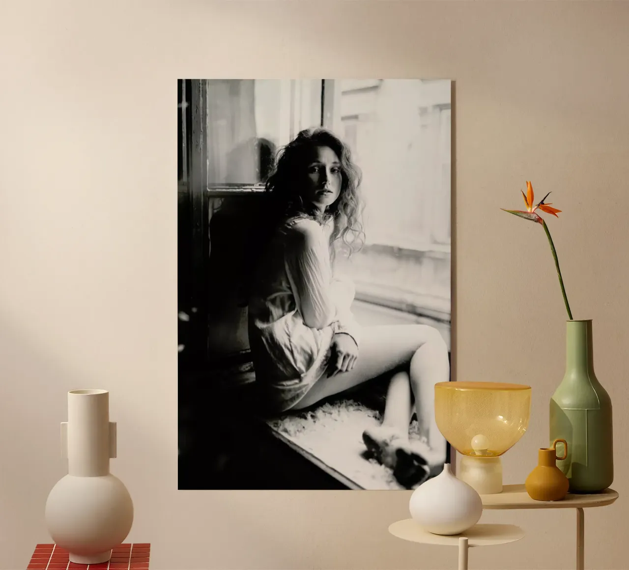 Watching from the Window plexiglass da Runway Collective