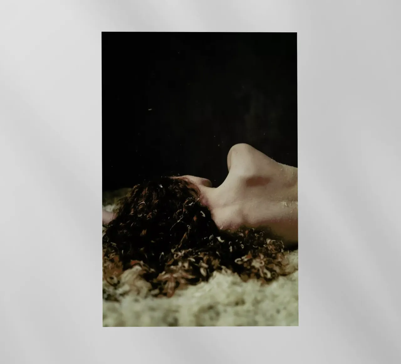 Curls pellicola backlit da Runway Collective