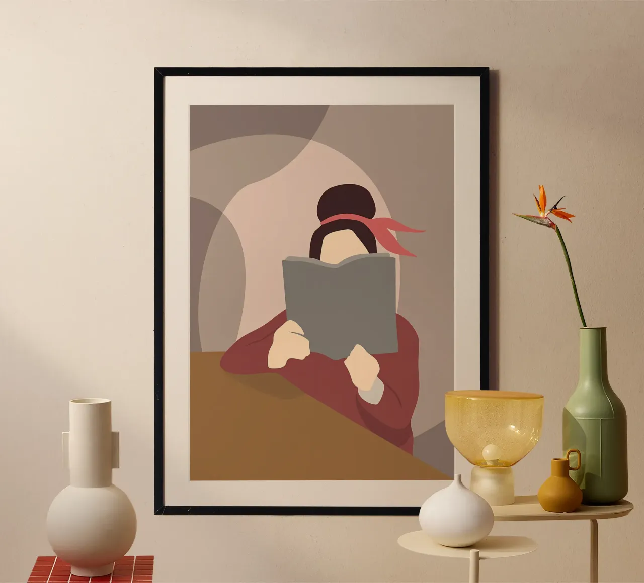 Donna che legge in modo minimalista poster con telaio in legno da Aiden Garcia