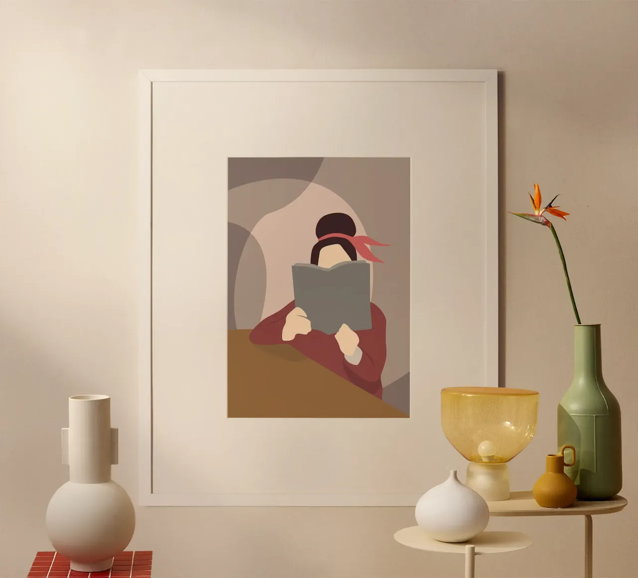 Donna che legge in modo minimalista poster con telaio in legno da Aiden Garcia
