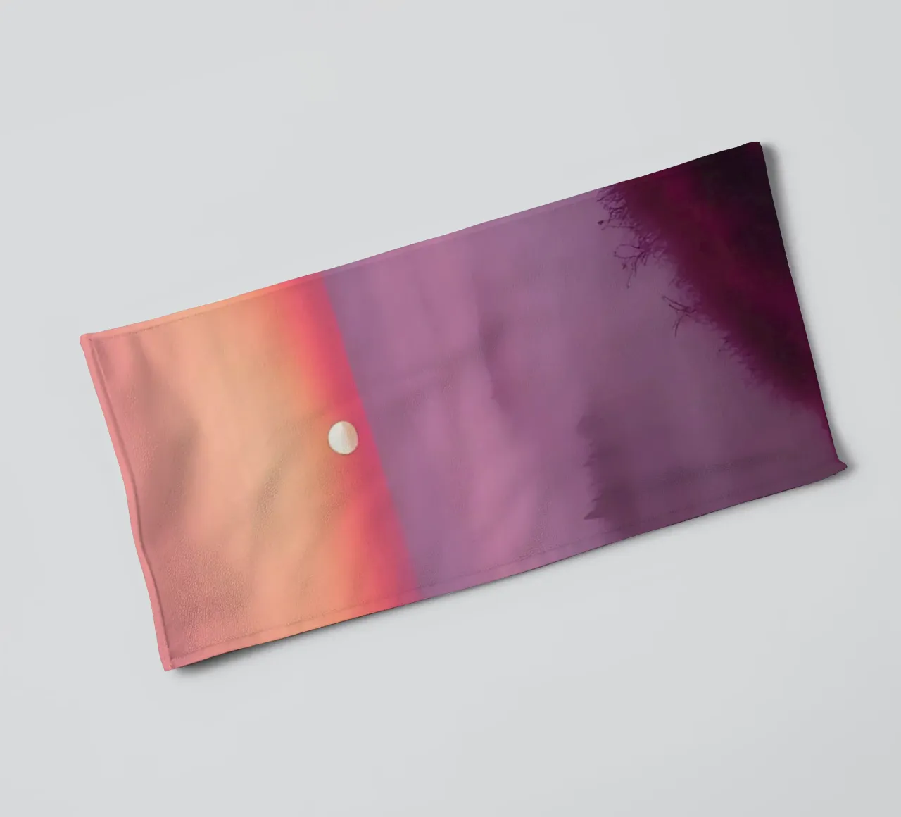 Tramonto con nebbia_2 asciugamano da bagno da Pink- und LoveArt by LK