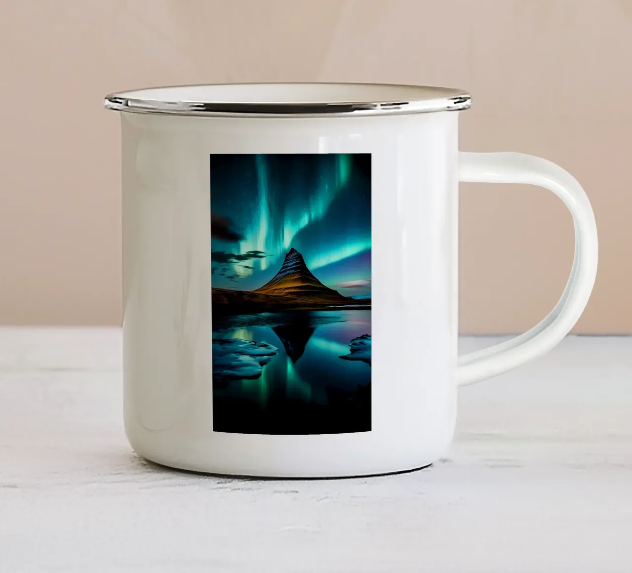 Aurora Landscape tazza in smalto da Matthew Katz