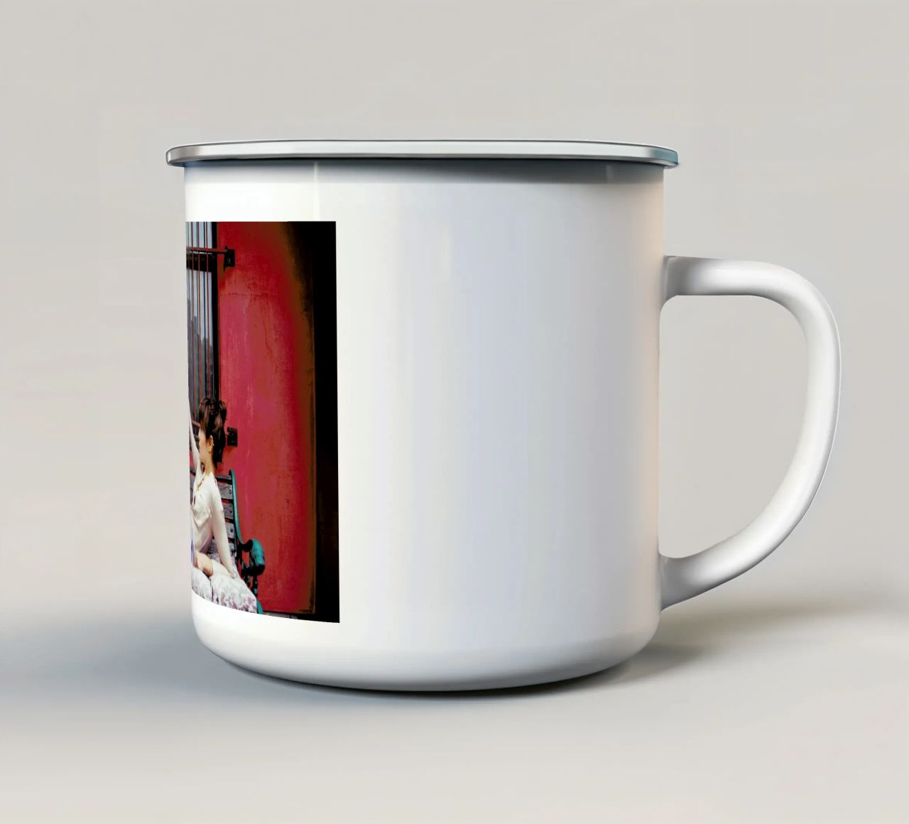 New York Horizontal tazza in smalto da Aysha Banos