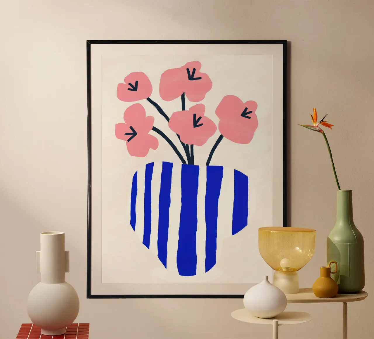 Ciclamino minimalista | Natura morta in rosa e blu poster con telaio in plastica da Autofocus