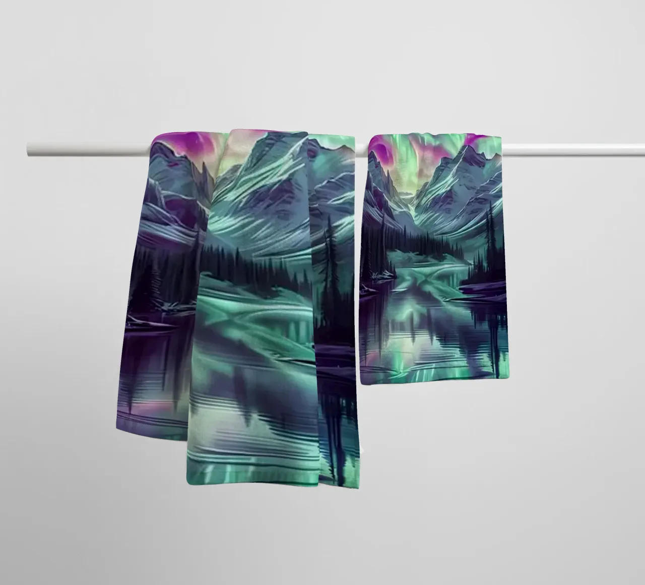 winter aurora borealis badhanddoek van Matthew Katz