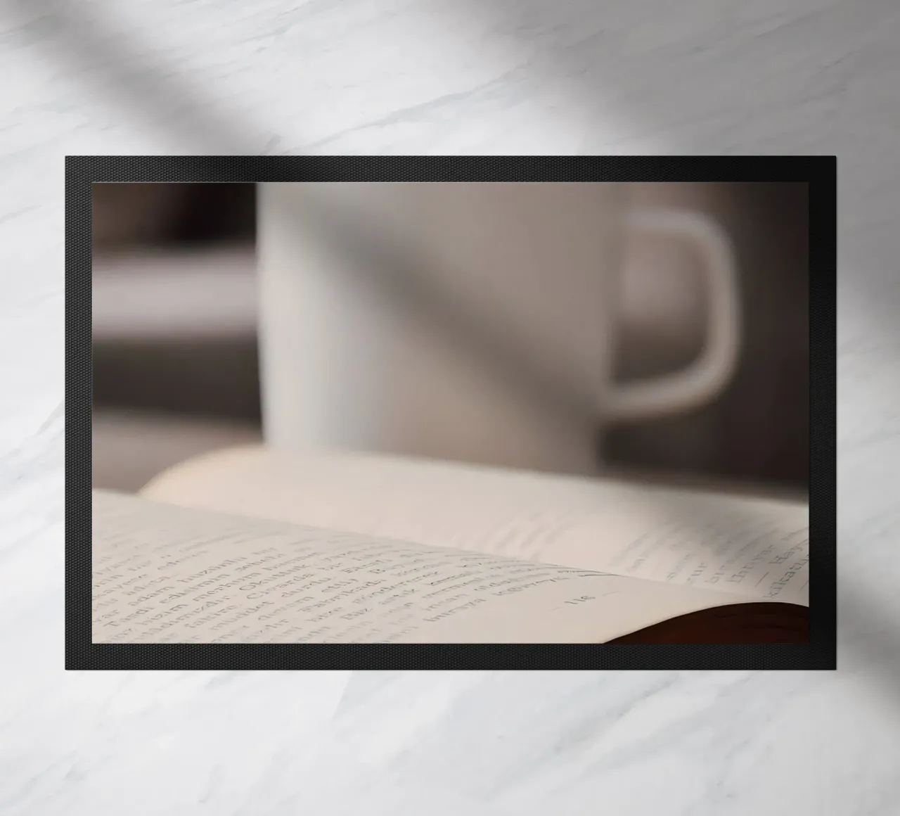 Caffè con libro zerbino da Aiden Garcia