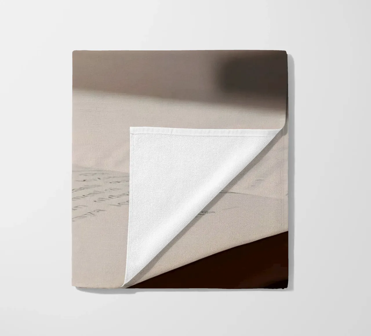 Caffè con libro telo mare da Aiden Garcia