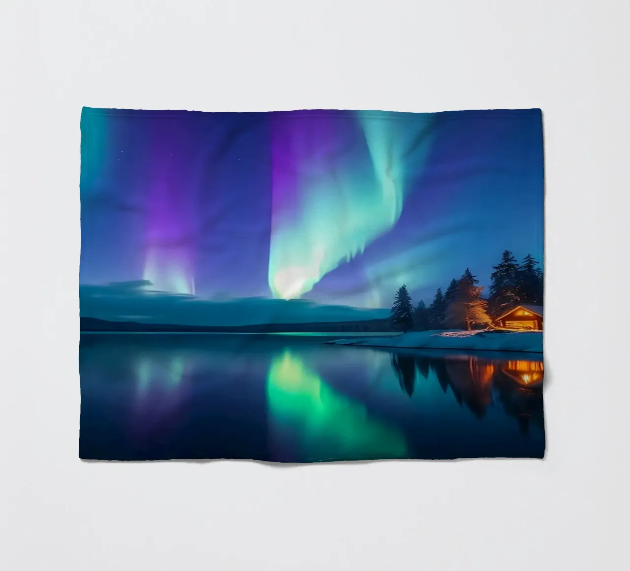 L'Aurora Boreale sopra una baita sul lago coperta in pile da Matthew Katz