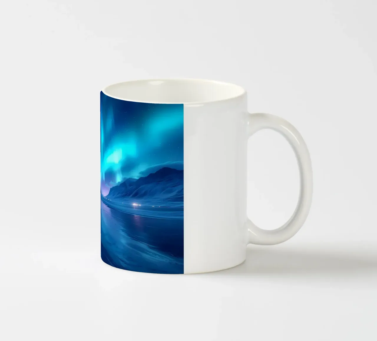 Paesaggio dell'Aurora Boreale tazza in ceramica da Matthew Katz