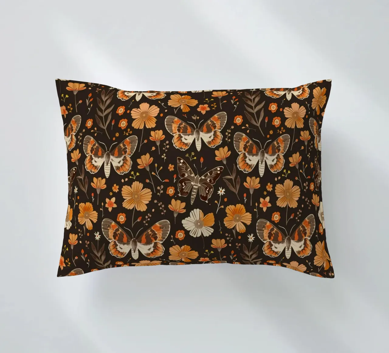 Vintage Retro Butterflies and Moths cuscino da Sunflower Soul Studio