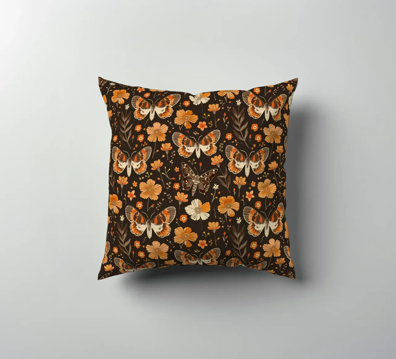 Vintage Retro Butterflies and Moths cuscino da Sunflower Soul Studio