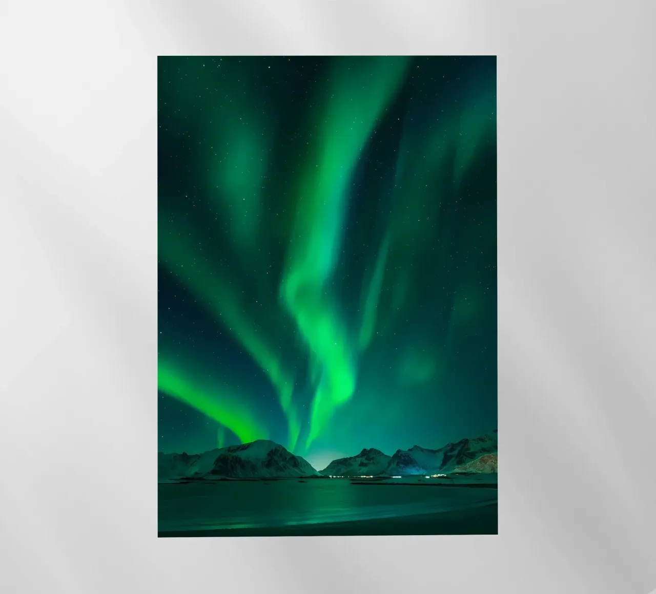 L'Aurora Boreale in Norvegia pellicola backlit da Matthew Katz