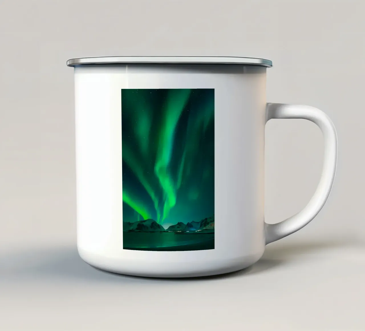 L'Aurora Boreale in Norvegia tazza in smalto da Matthew Katz