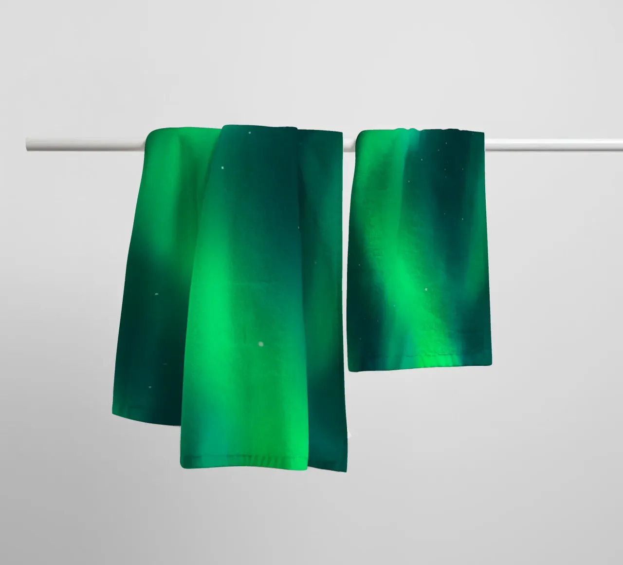 L'Aurora Boreale in Norvegia asciugamano da bagno da Matthew Katz
