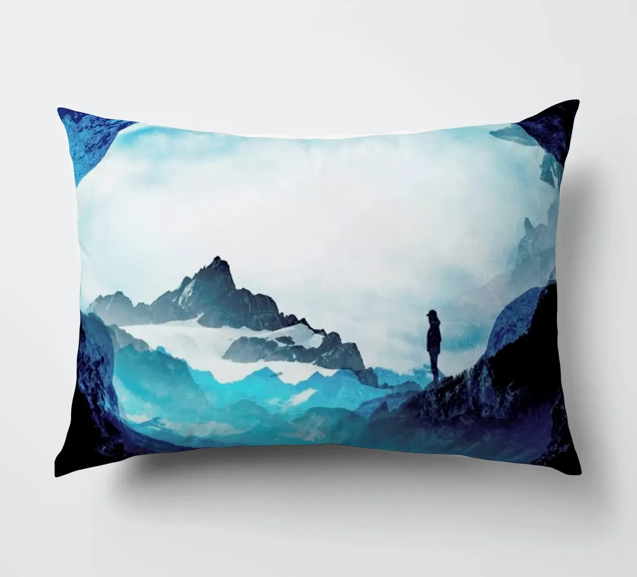 Blue Misty Mountains kussen van Stoian Hitrov