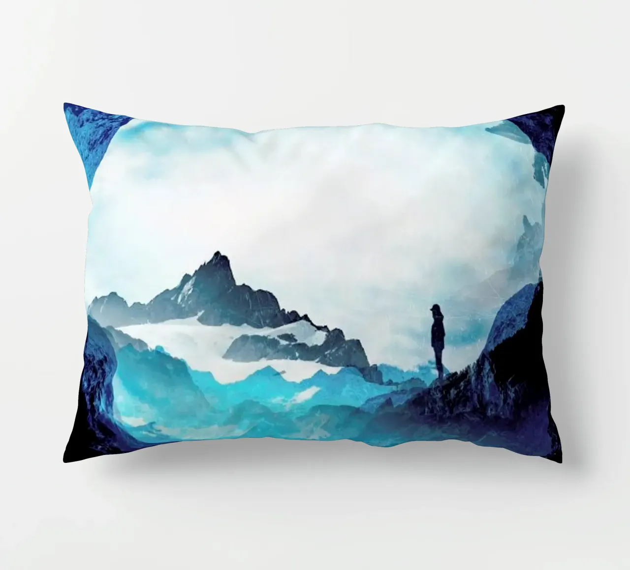 Blue Misty Mountains kussen van Stoian Hitrov