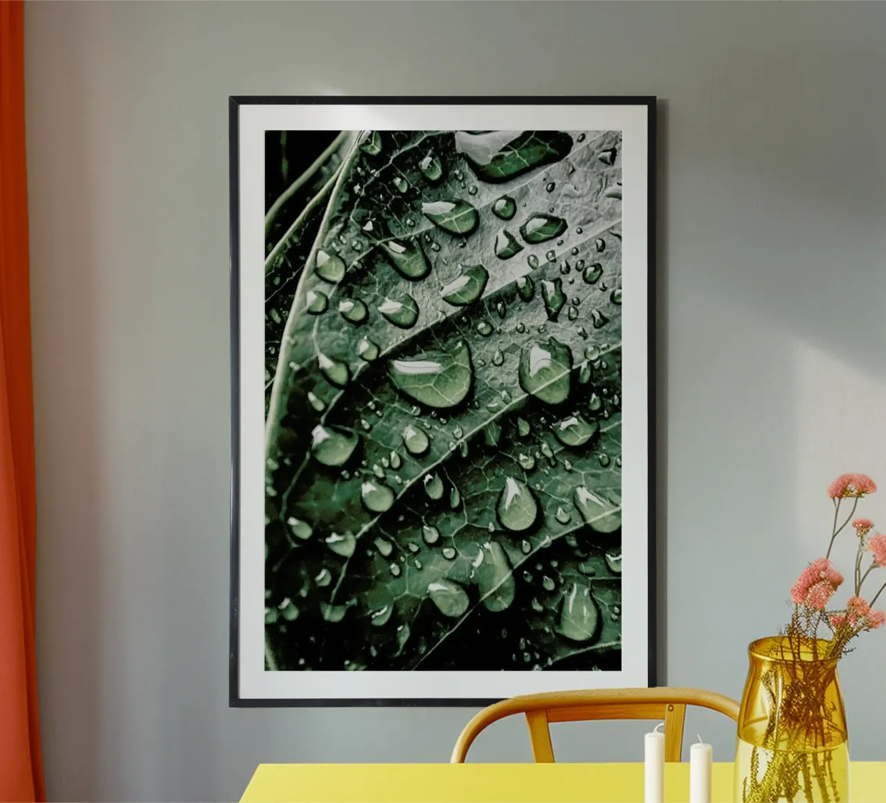 Droplets On Leaves poster da Flora & Fauna