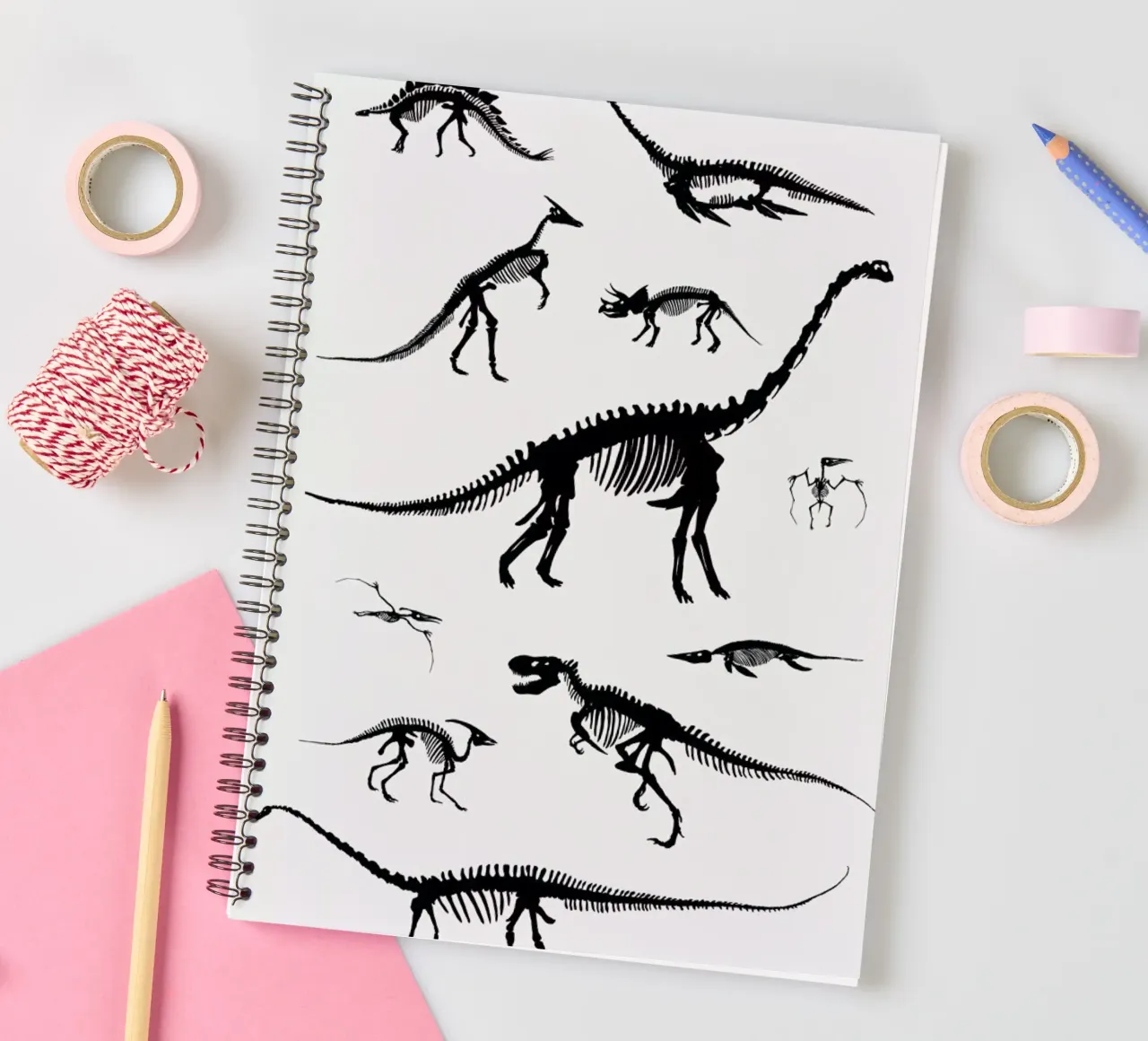 Turned To Dust Ringbuch von Flora & Fauna