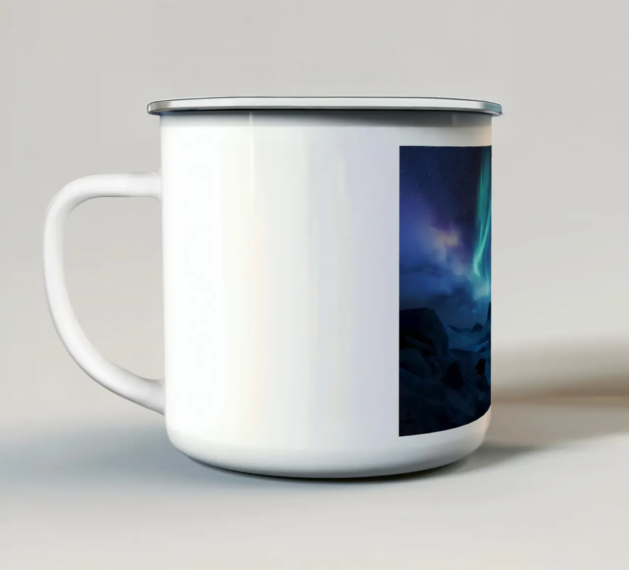 L'aurora boreale tazza in smalto da Matthew Katz