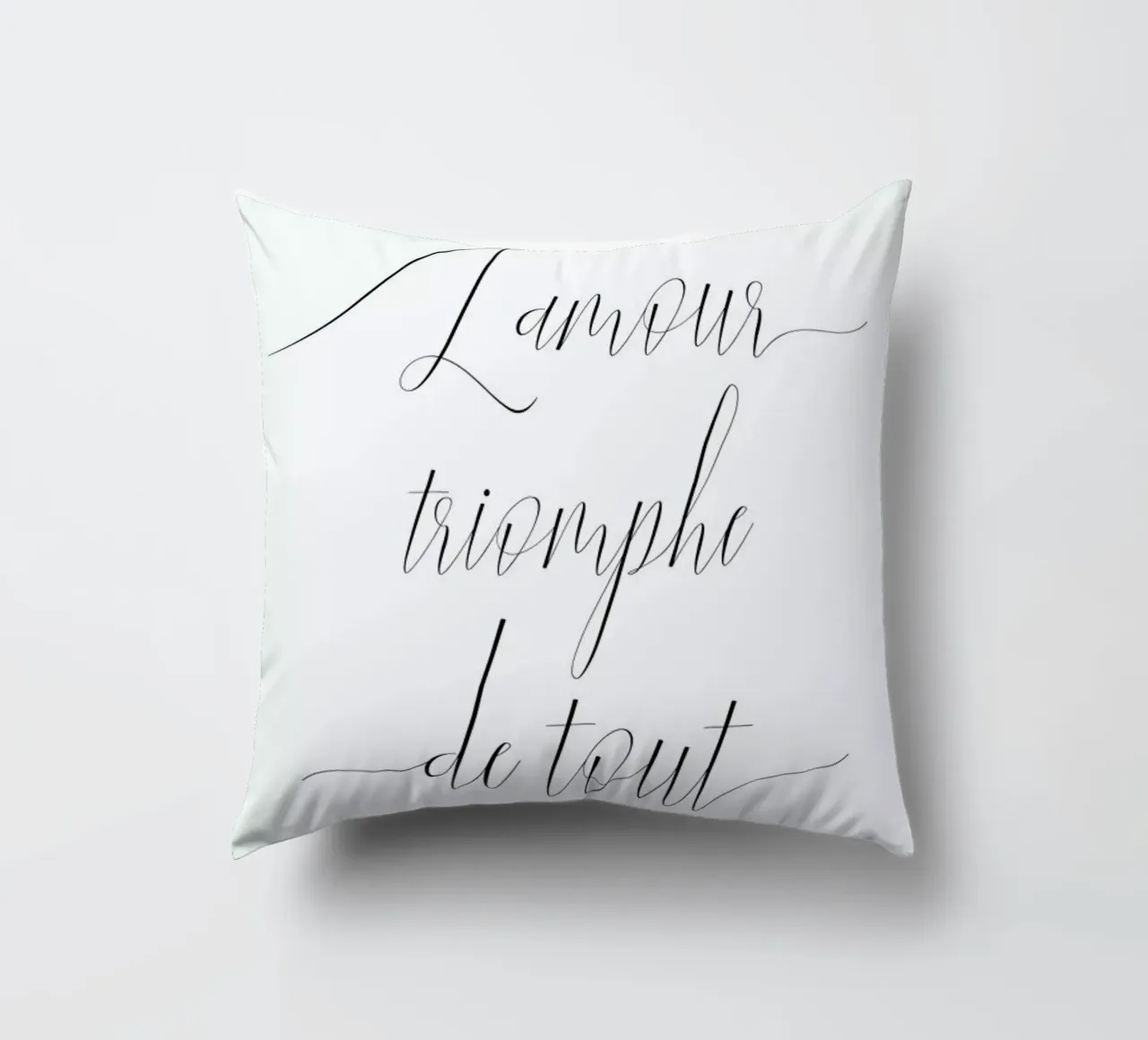 L'amour triomphe cuscino da typed