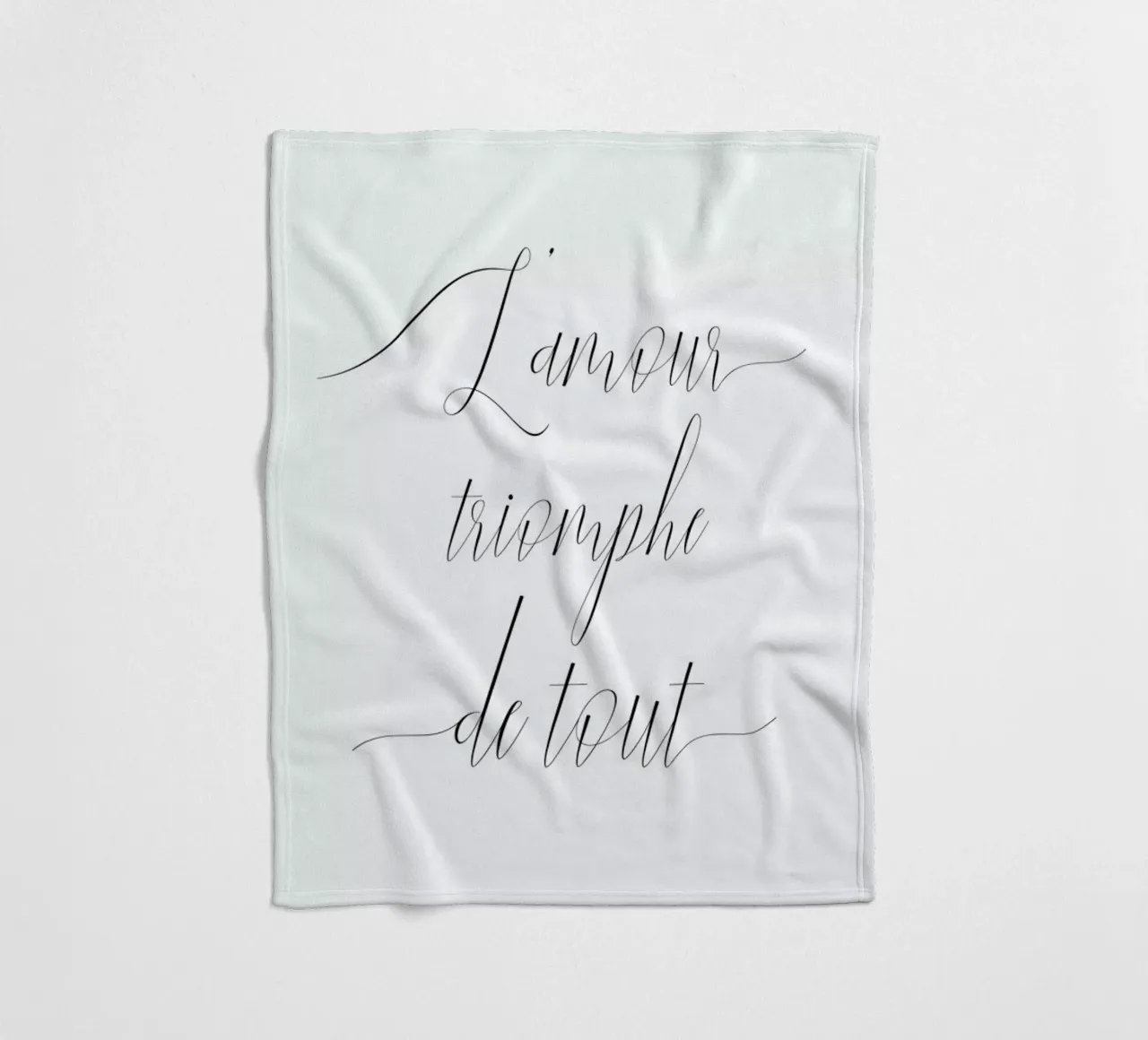 L'amour triomphe coperta in pile da typed