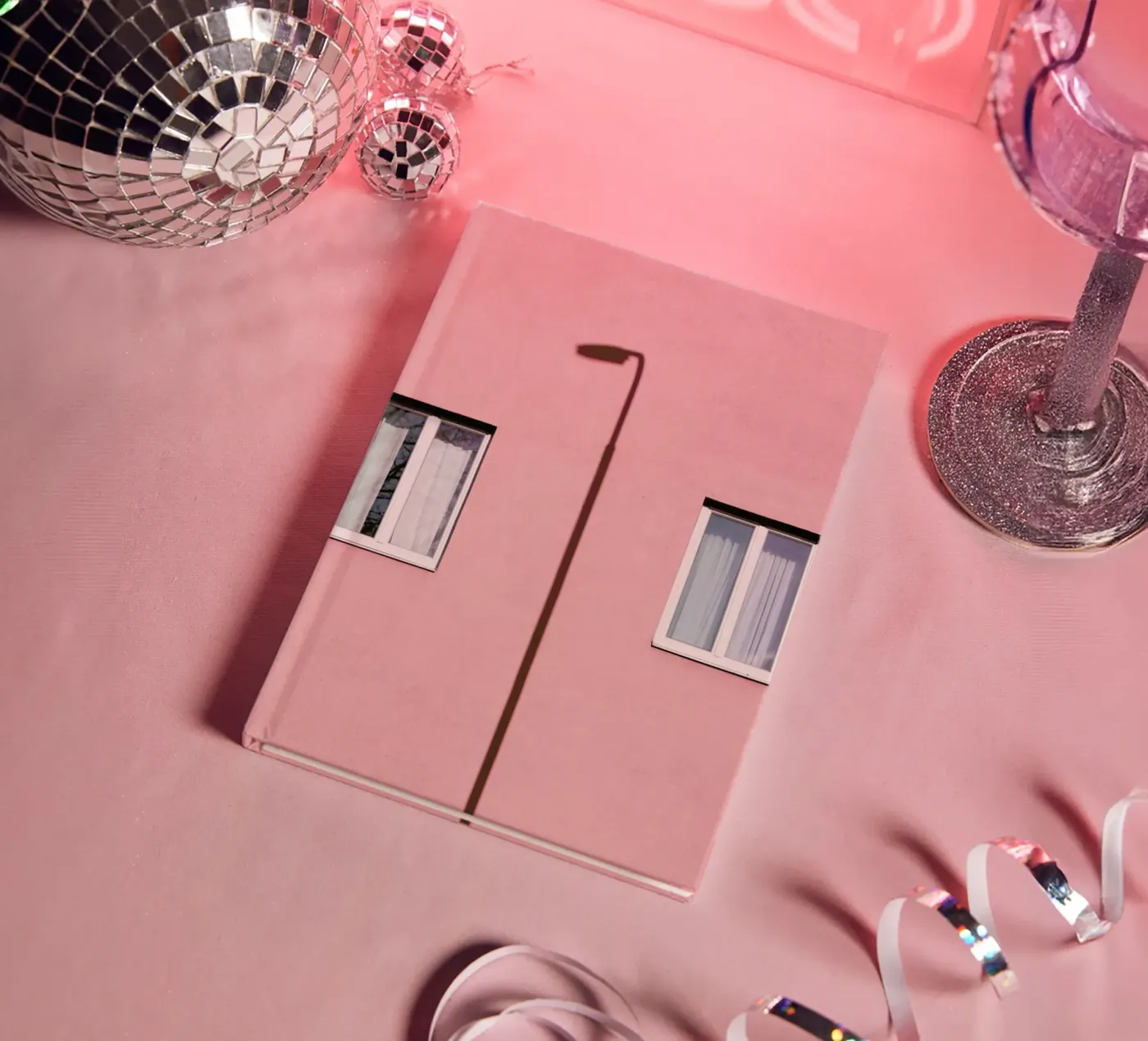 Inbetween notebook by Rupert Höller