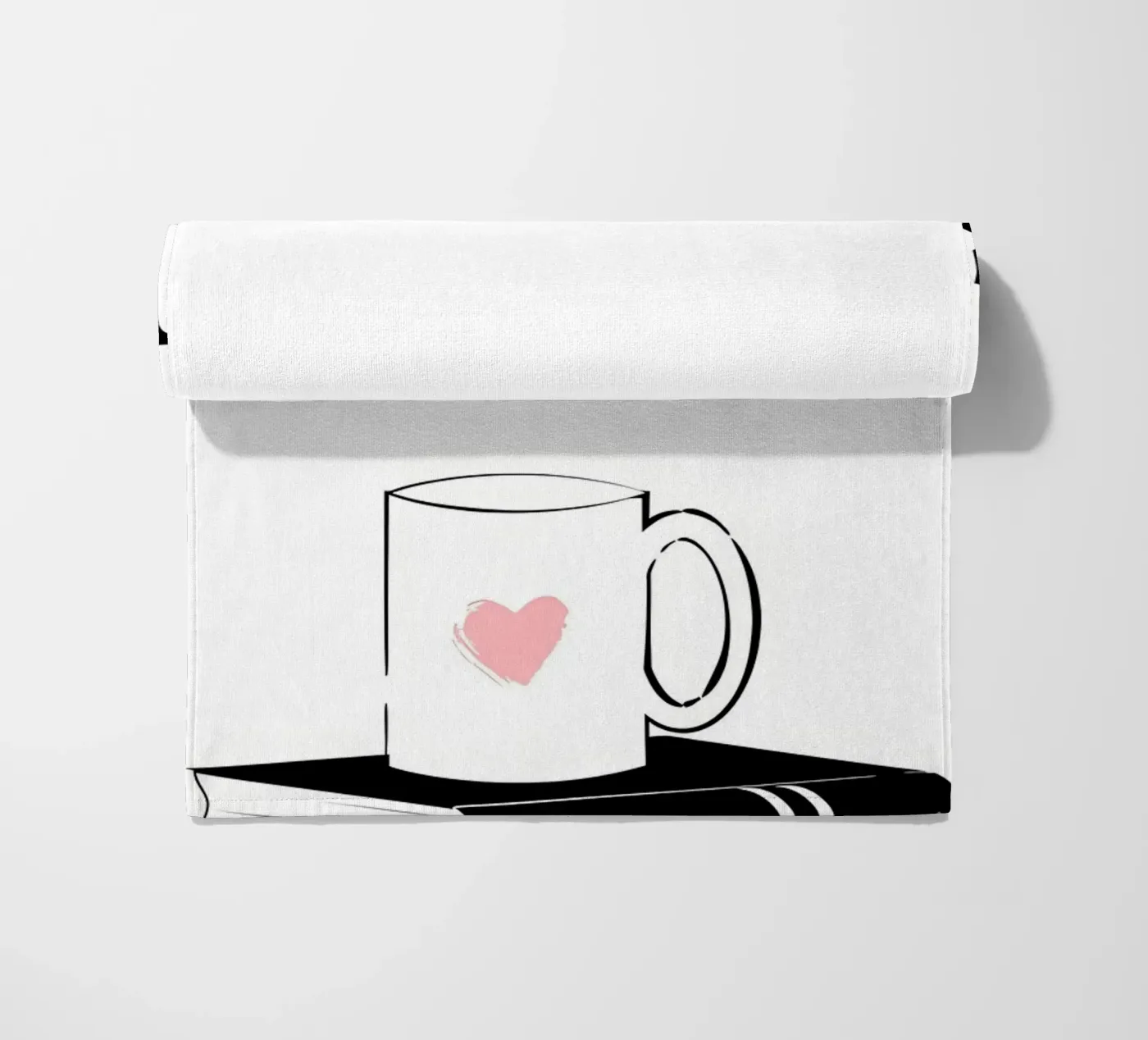 Coffee and books Strandtuch von Aiden Garcia