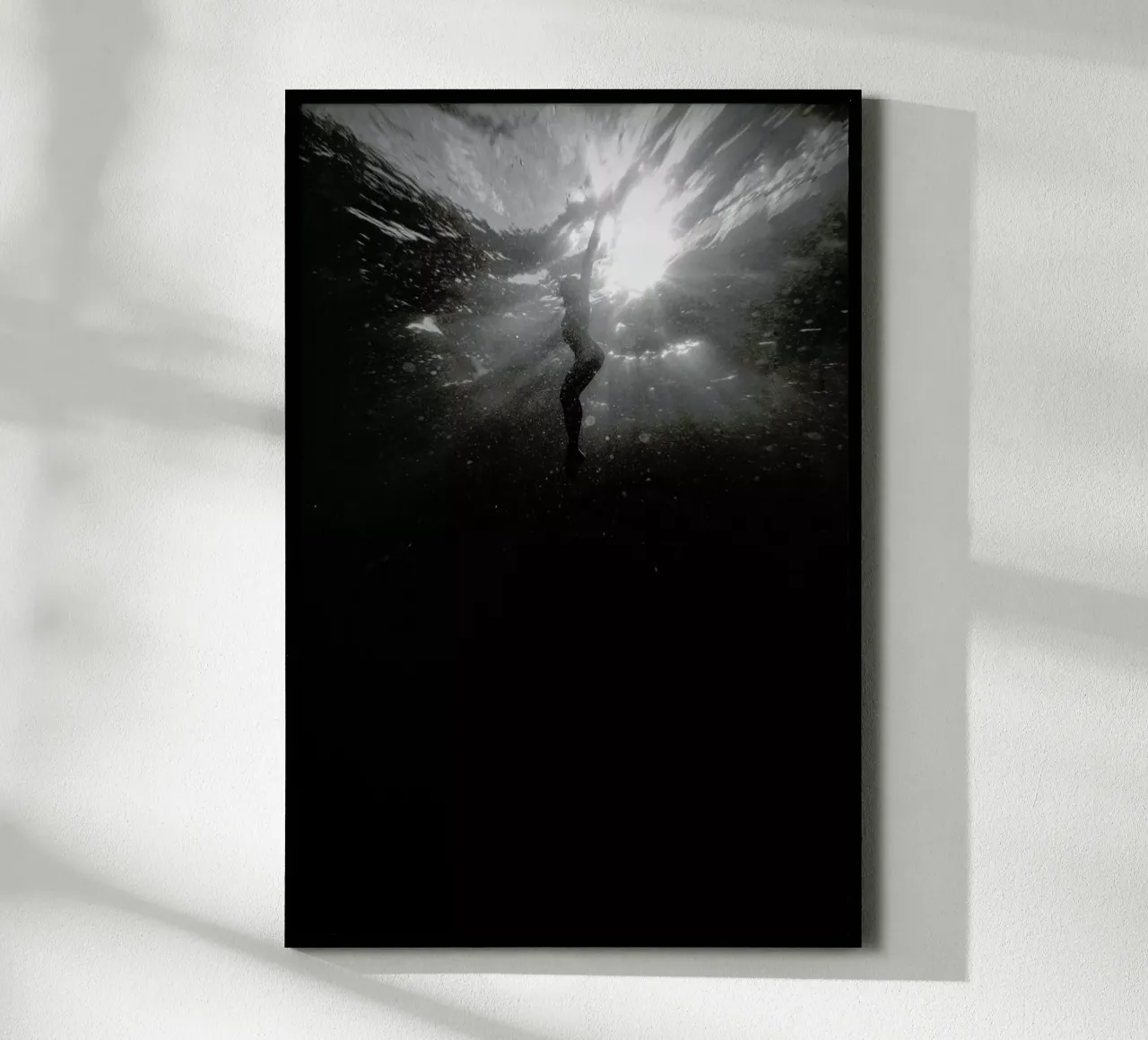 Diving Deep poster van Chris Abatzis