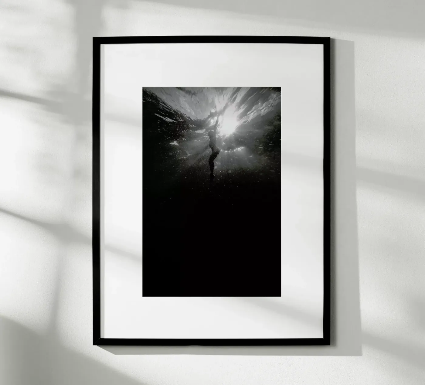 Diving Deep poster de Chris Abatzis