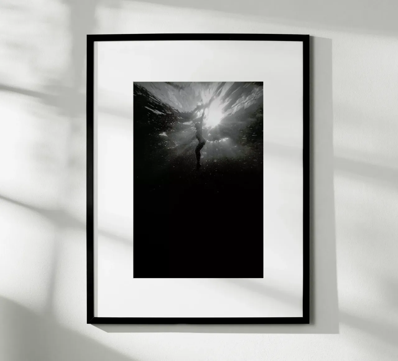 Diving Deep poster van Chris Abatzis